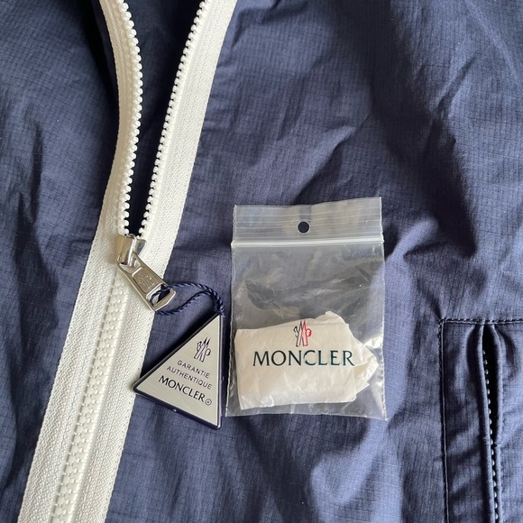 MONCLER BRIZE ZIP RAIN JACKET, NEW - Picture 11 of 13